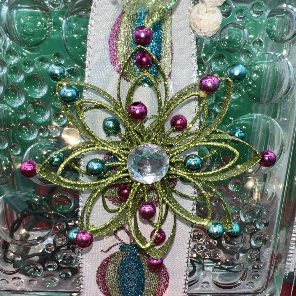 Christmas holiday Lighted Clear Illuminated Glass‎ Block Flowers/ribbons Present